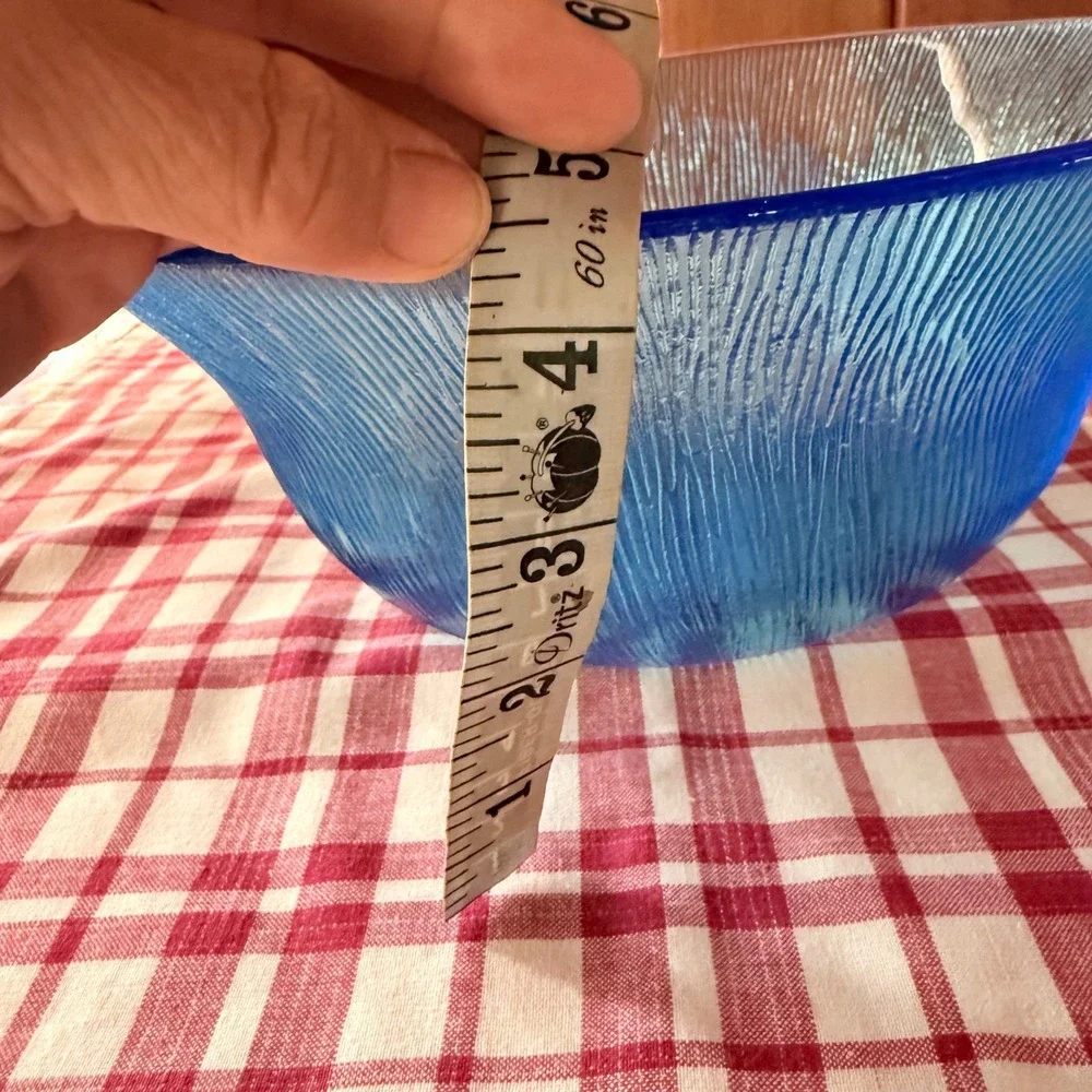 Unbranded Glass Serving Bowl Unisex 10in Blue Excellent Iridescent Ribbed Cobalt